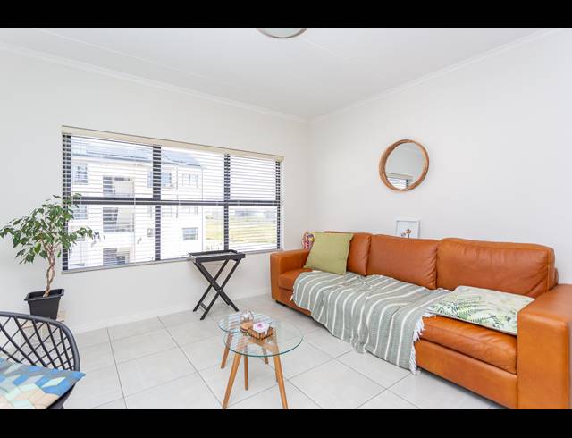 1 BEDROOM APARTMENT SOLD IN RICHWOOD